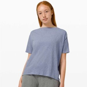 Lululemon Back In Action Short Sleeve Heathered Water Drop Size 4